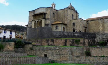 Qoricancha Cusco Walking