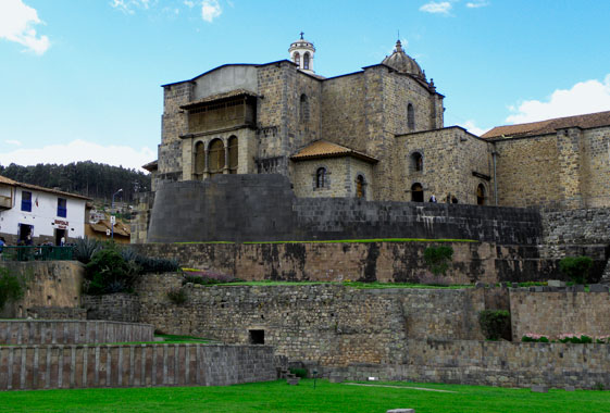 Qoricancha Cusco Walking